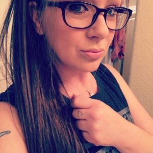 Meet your Posher, Nikki